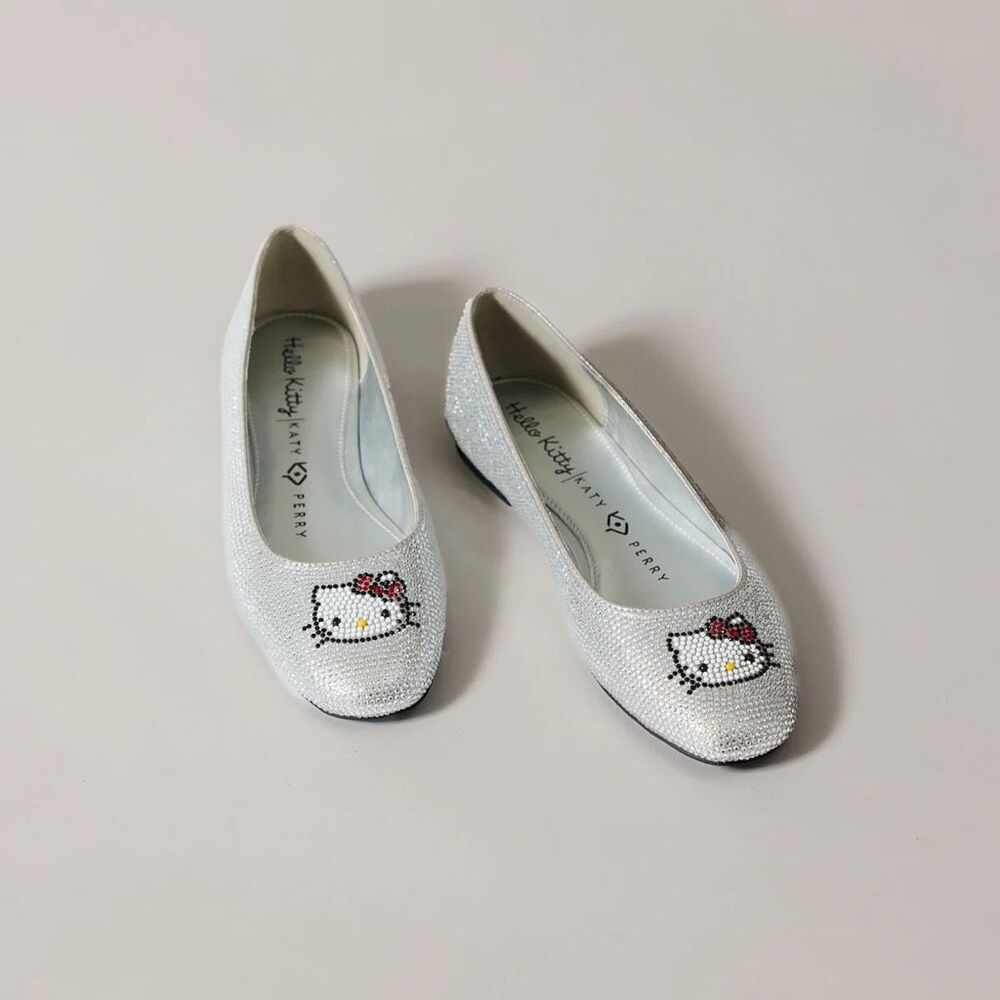 Hello Kitty x Katy Perry Rhinestone Ballet Flats Crystal Bling Womens 9 NEW